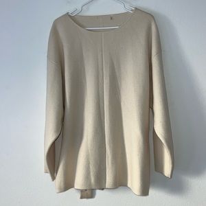 Wool Cashmere Crewneck Women’s Sweater Size Large With Belt Cream Color